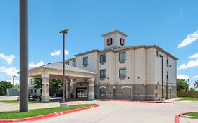 Clarion Inn & Suites Weatherford South Exterior photo