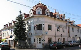 Szent György Fogadó Pécs Exterior photo