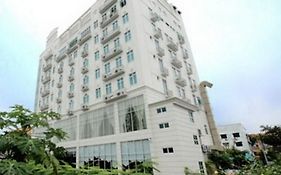 Crown Garden Hotel Kota Bharu Exterior photo