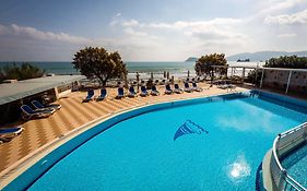 Mediterranean Beach Resort Laganász Exterior photo