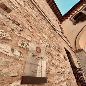 Quo Vadis Panzió Assisi Exterior photo
