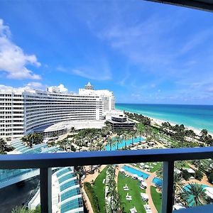 Fontainebleau Resort Balcony W Pool & Ocean View Miami Beach Exterior photo
