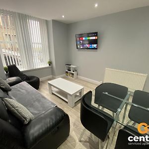 2 Bedroom Apartment By Central Serviced Apartments - Ground Floor - Monthly & Weekly Bookings Welcome - Free Street Parking - Close To Centre - 2 Double Beds - Wifi - Smart Tv - Fully Equipped - Heating 24-7 Dundee Exterior photo