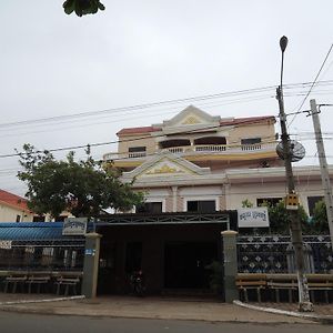 Oudom Sambath Hotel & Restaurant Kratyeh Exterior photo