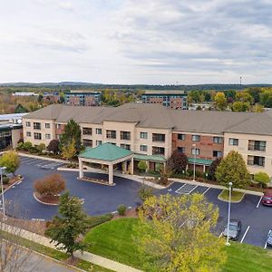 Courtyard By Marriott Concord Hotel Exterior photo