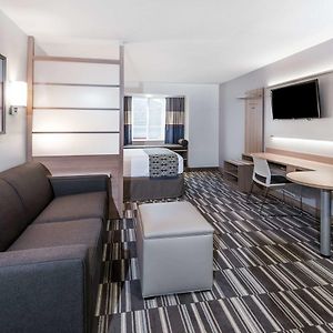 Microtel Inn & Suites By Wyndham - Penn Yan Exterior photo