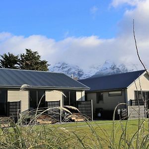 Glenorchy Peaks Bed And Breakfast Exterior photo