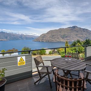 Panoramic Views On Greenstone Place Queenstown Exterior photo