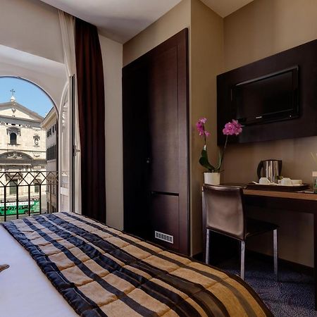Hotel Rinascimento - Gruppo Trevi Hotels Róma Kültér fotó