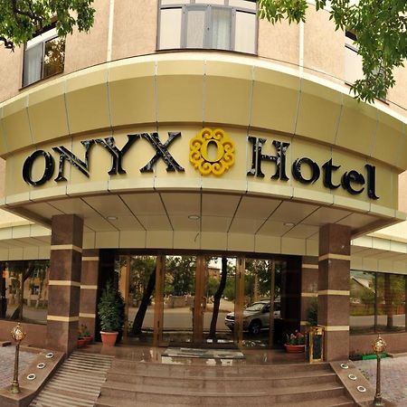 Onyx Hotel Biskek Kültér fotó