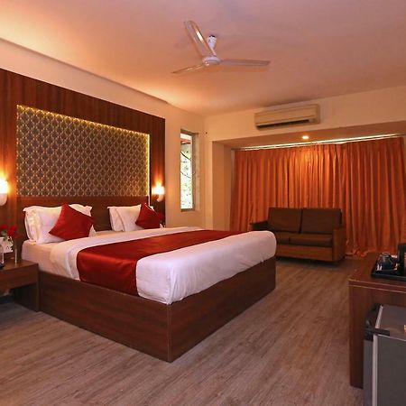 Hotel Shantidoot, Dadar Mālād Kültér fotó