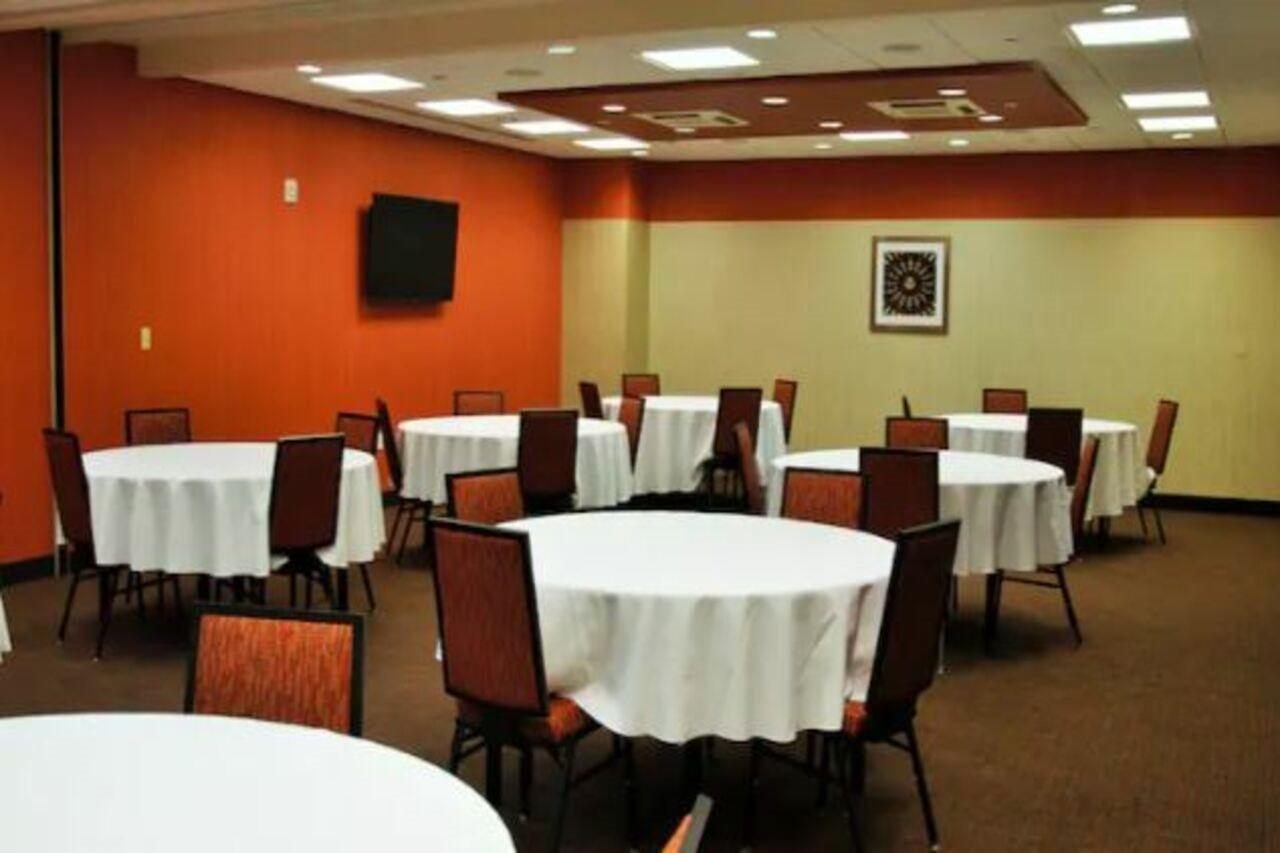 Hampton Inn & Suites Cincinnati / Uptown - University Area Kültér fotó