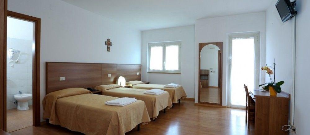 Hotel Divino Amore - Casa Del Pellegrino Róma Kültér fotó