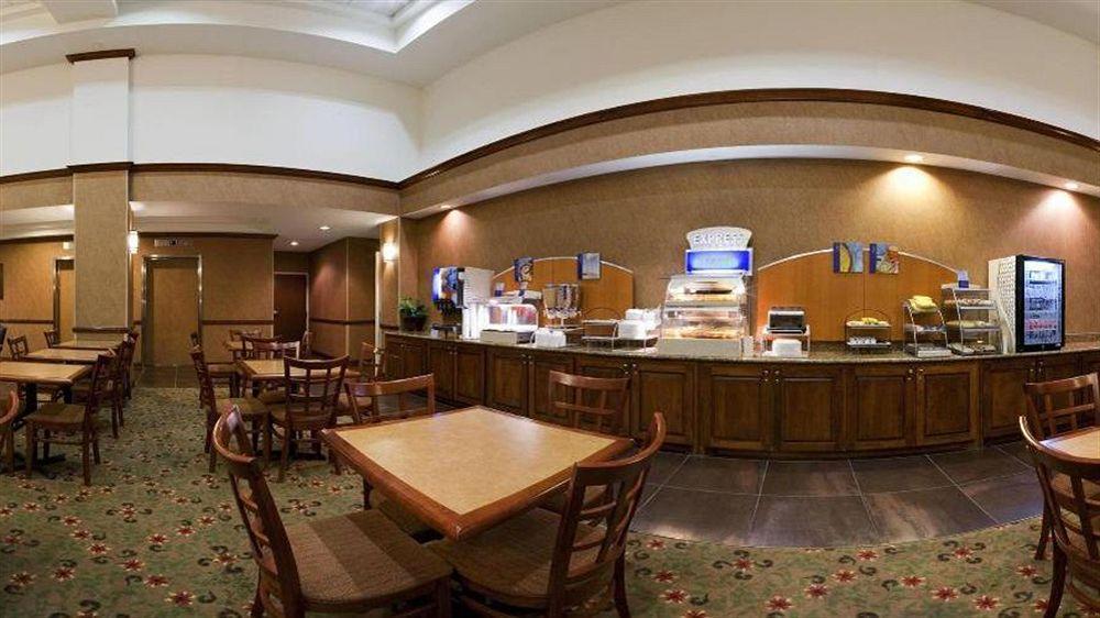 Holiday Inn Express & Suites Irving Conv Ctr - Las Colinas, An Ihg Hotel Kültér fotó