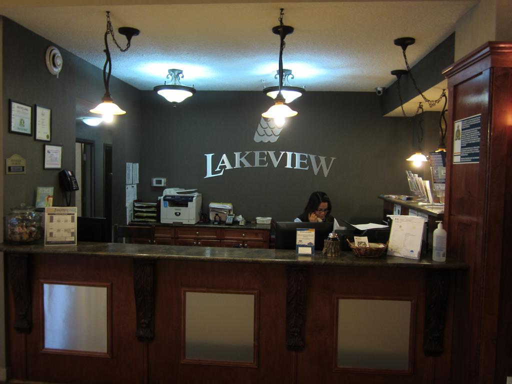 Lakeview Inns & Suites - Fort Nelson Kültér fotó