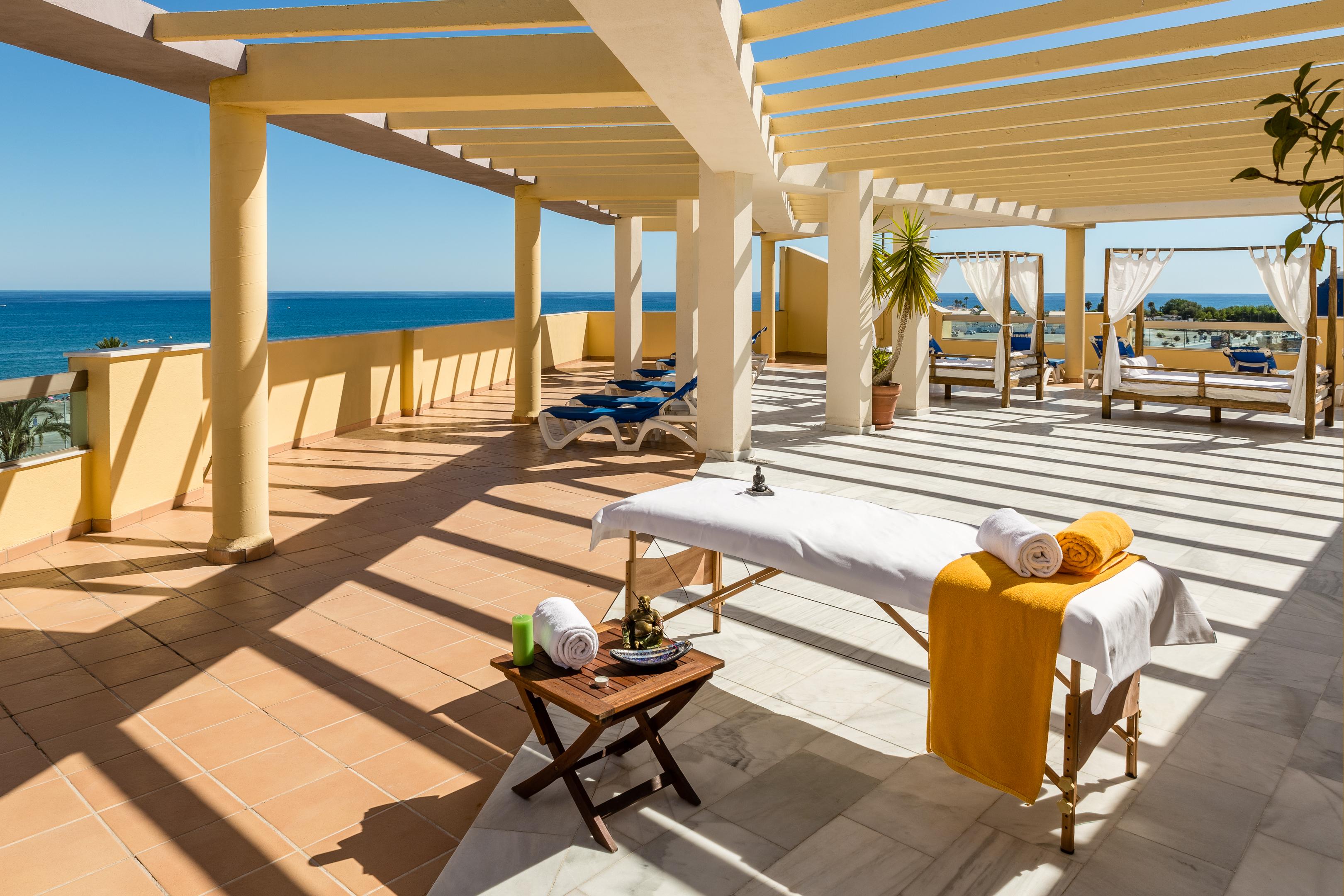 Bq Andalucia Beach Hotel Torre Del Mar Kültér fotó