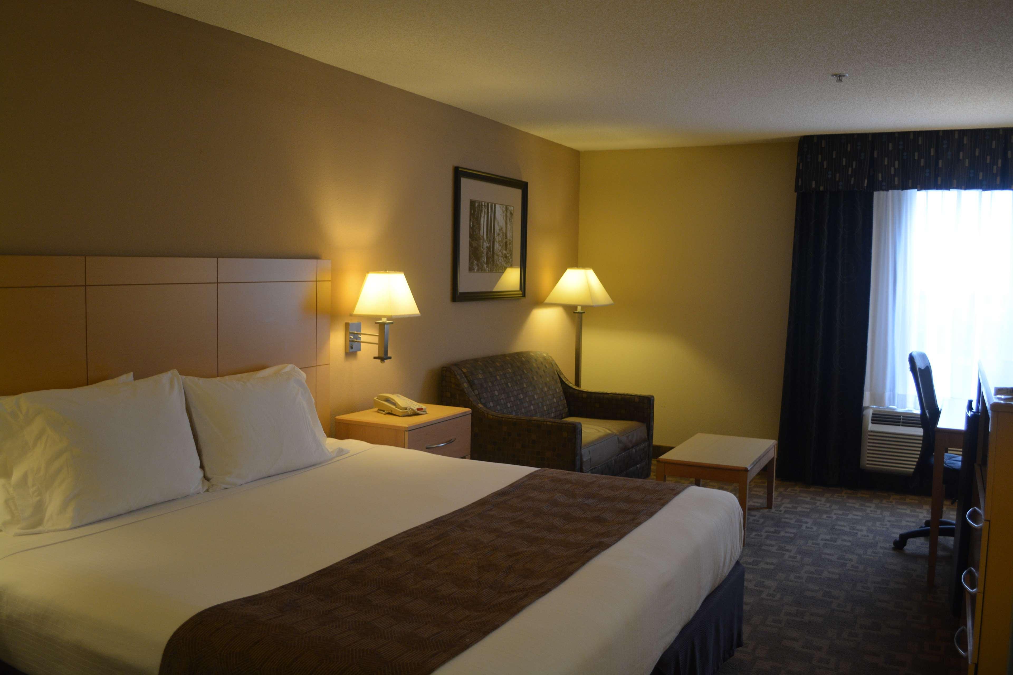 Surestay Plus Hotel By Best Western Roanoke Rapids I-95 Szoba fotó