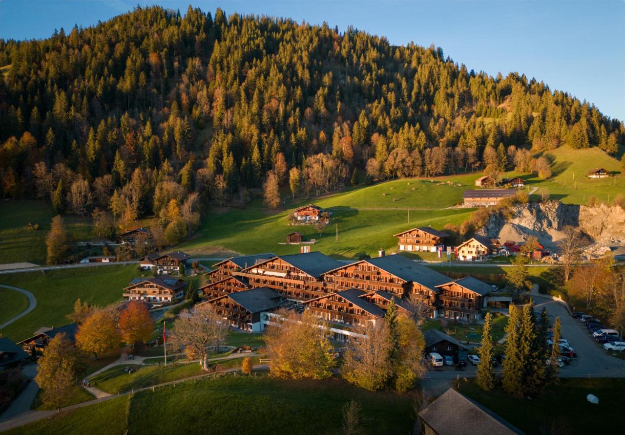 Huus Gstaad Hotel Saanen Kültér fotó