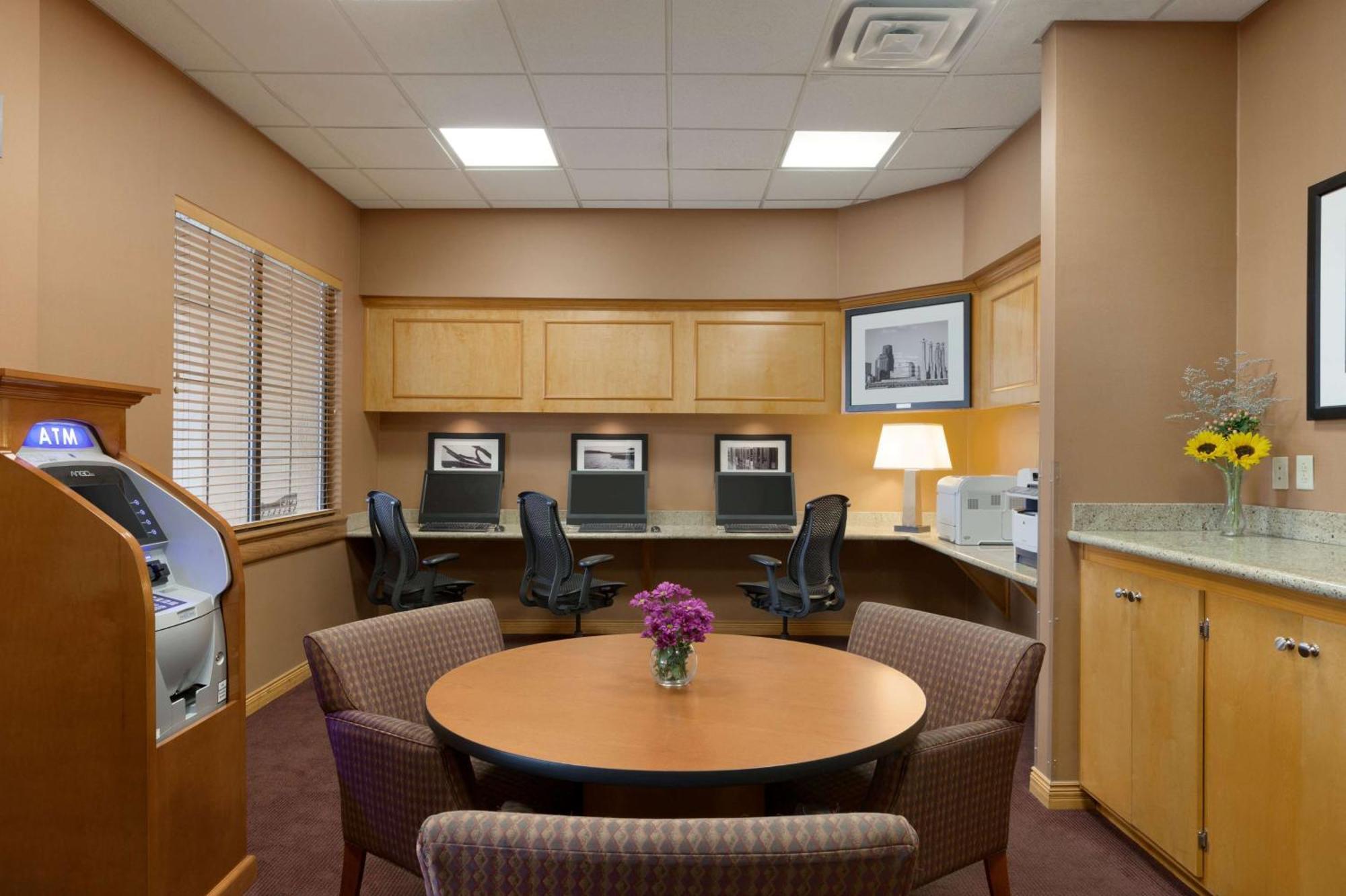 Embassy Suites By Hilton Kansas City International Airport Kültér fotó
