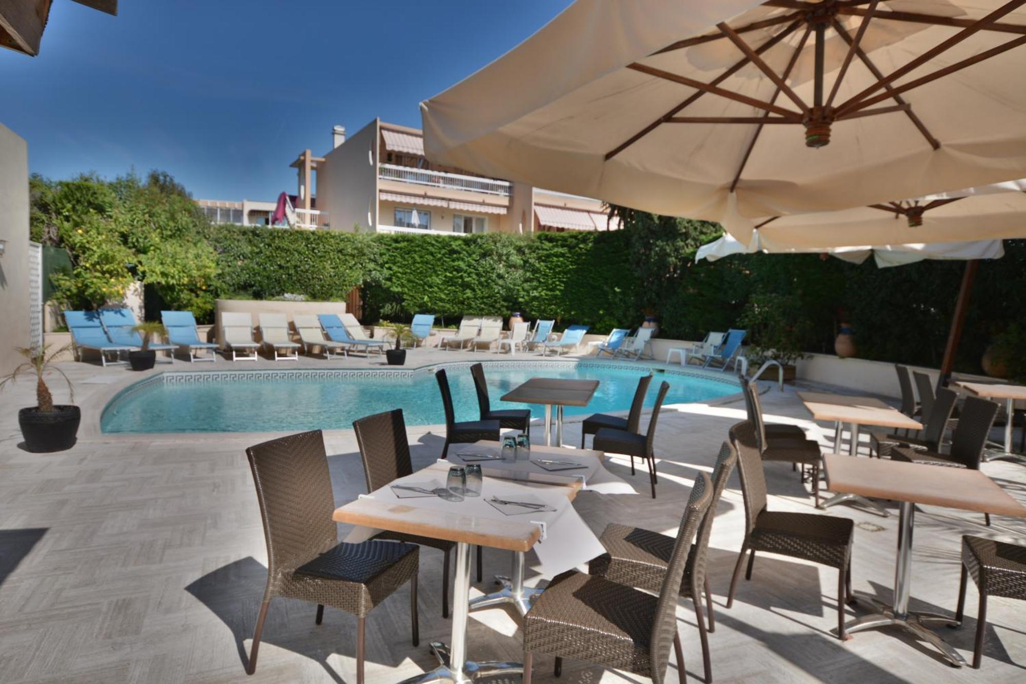 Hotel Restaurant De La Mer Golfe-Juan Kültér fotó