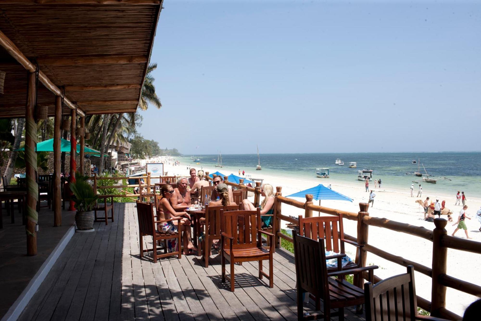 Travellers Beach Hotel Mombasa Kültér fotó