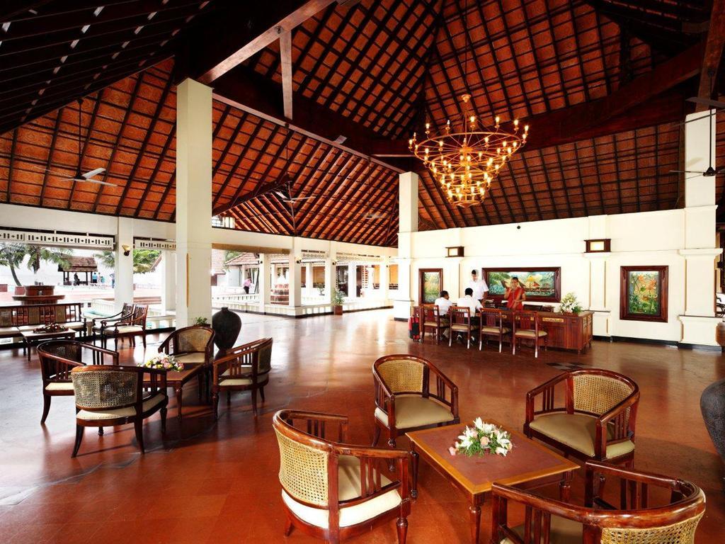 Abad Whispering Palms Hotel Kumarakom Kültér fotó