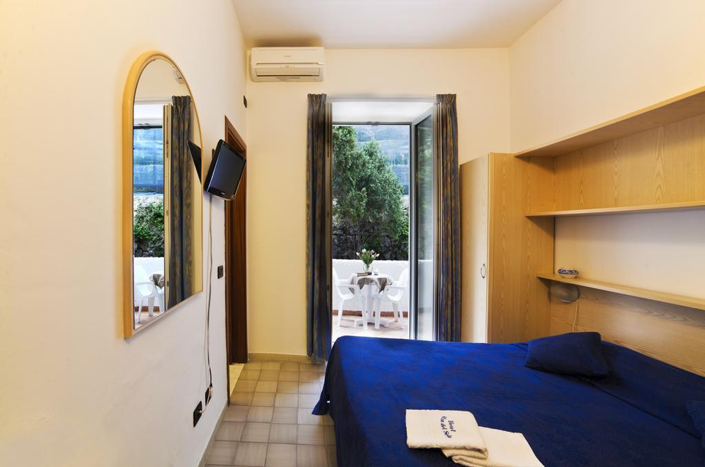 Hotel Riva Del Sole Forio di Ischia Szoba fotó