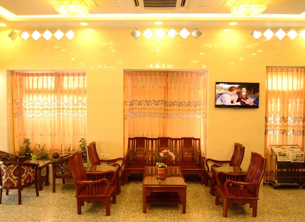 Kaung Myint Hotel Mandalaj Kültér fotó