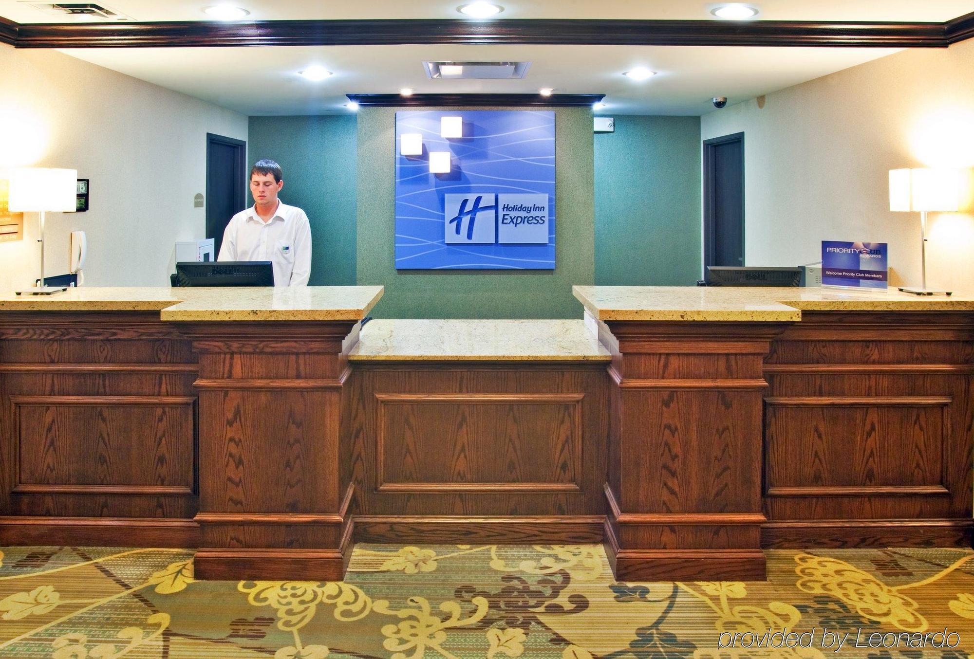 Holiday Inn Express Hotel & Suites Altoona-Des Moines, An Ihg Hotel Beltér fotó