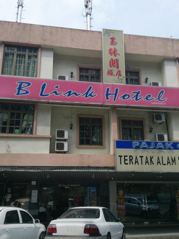B Link Hotel Kulai Kültér fotó