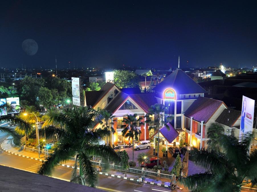 Grand Tryas Hotel Cirebon Kültér fotó