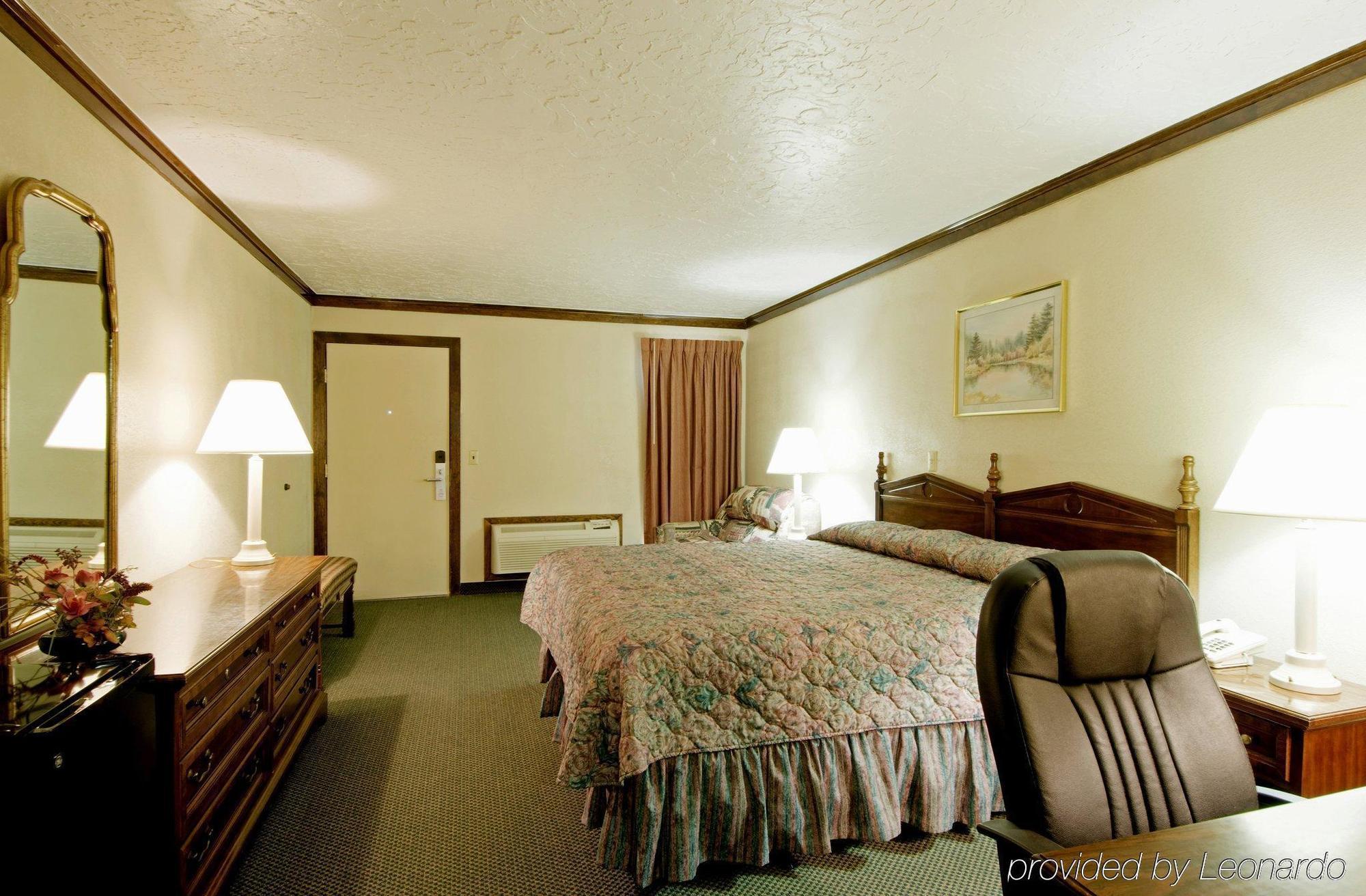 Econo Lodge Inn & Suites Oklahoma City Szoba fotó