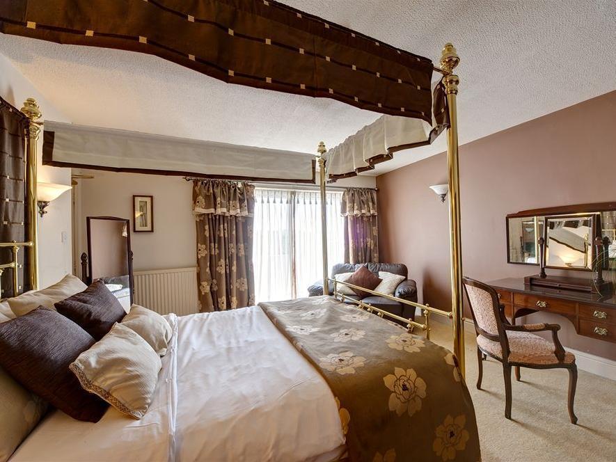 Clough Manor Hotel Oldham Kültér fotó