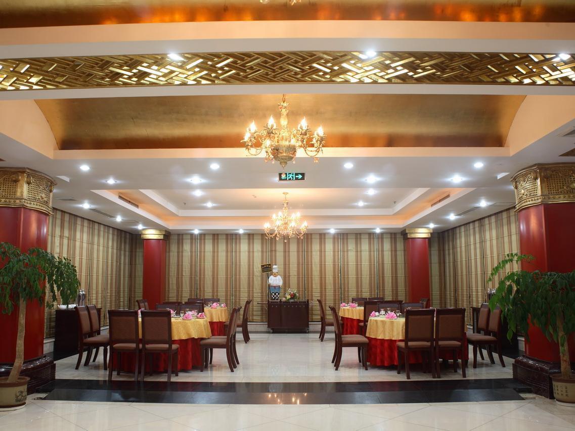 Qingdao Qiulin Hotel Beltér fotó