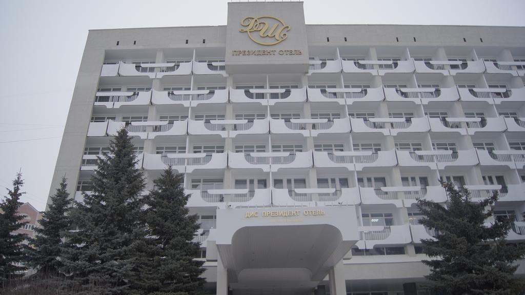 Dis Hotel Csebokszari Kültér fotó