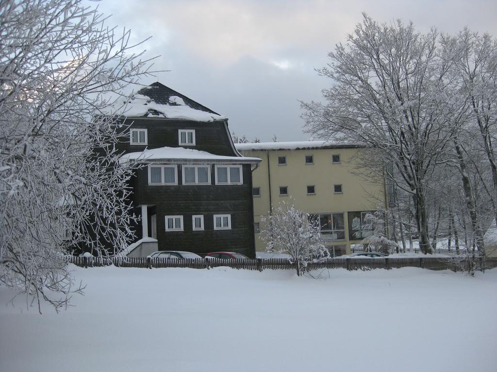 Hotel Haus Oberland Masserberg Kültér fotó