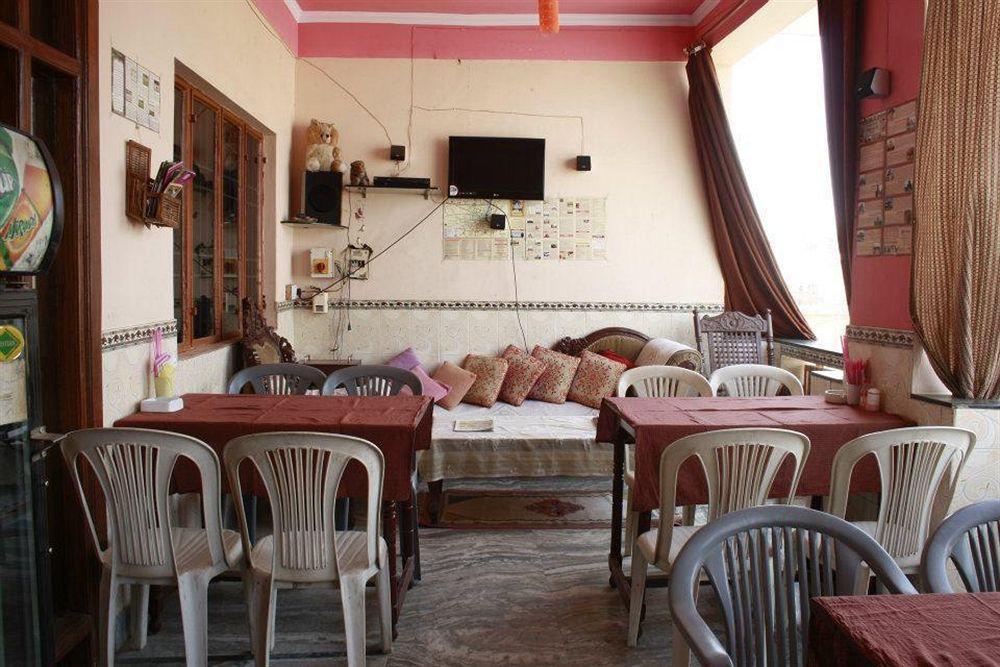 Friends Guest House & Hostel Agra  Kültér fotó