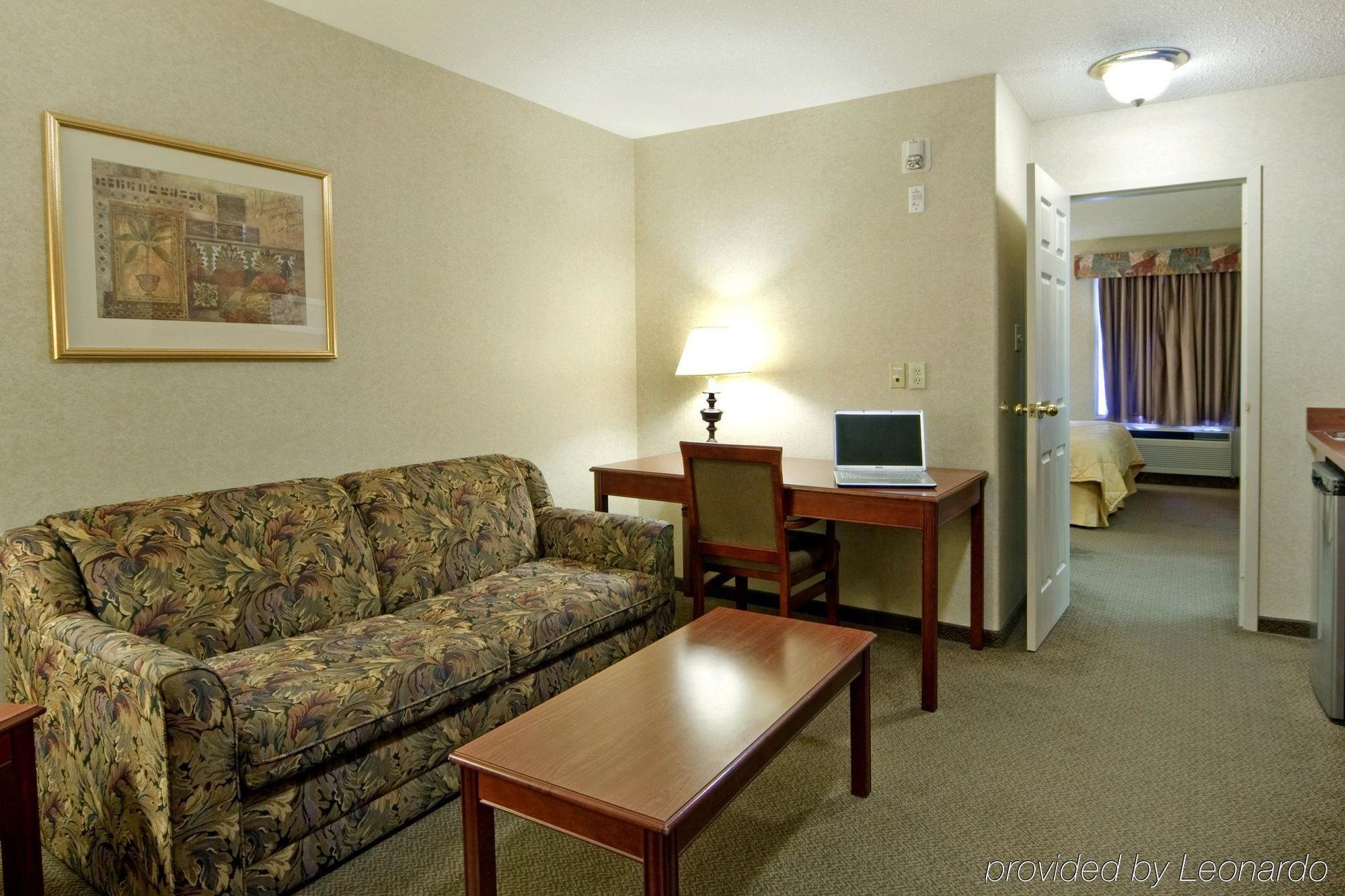 Comfort Inn And Suites University YYC Szoba fotó