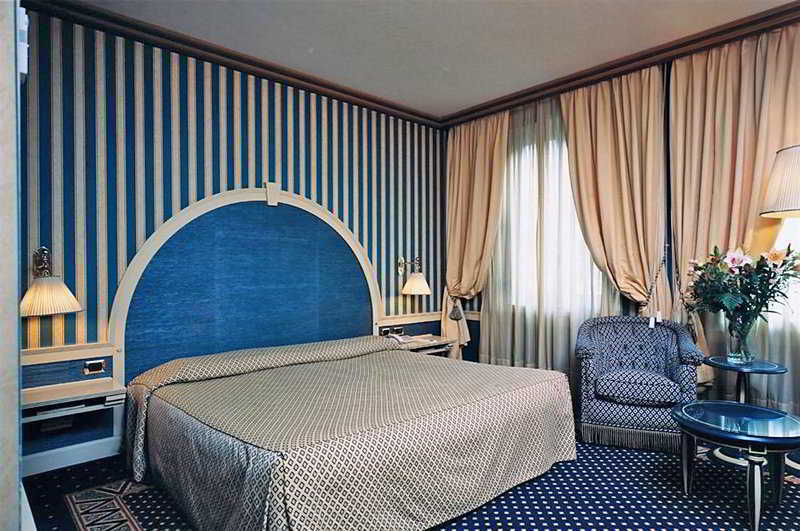 Hotel Auriga Milánó Szoba fotó