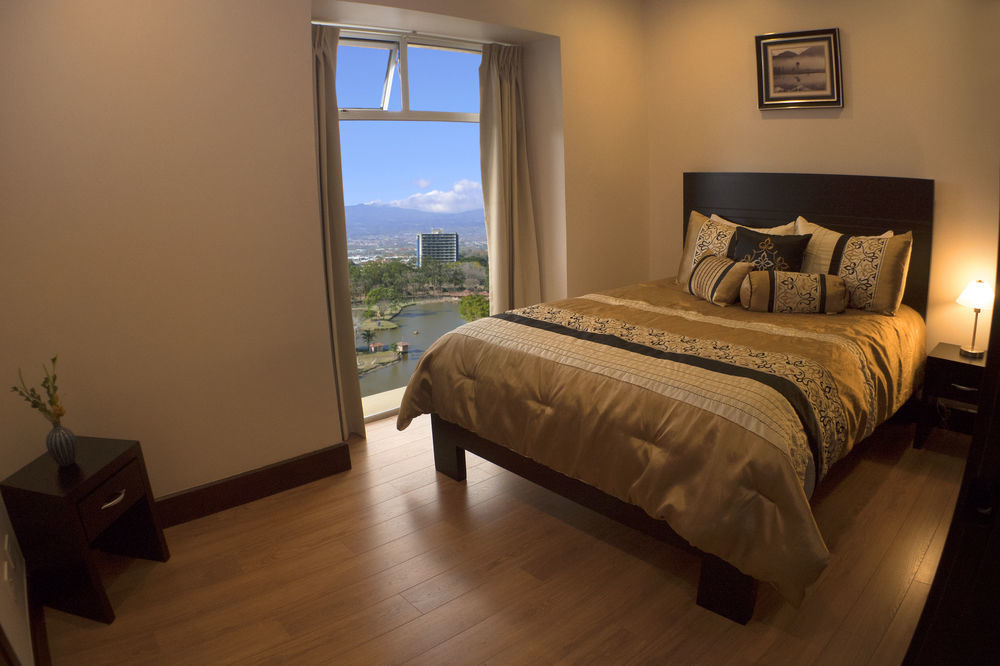 Torres Del Lago Suites And Apartments San José Kültér fotó