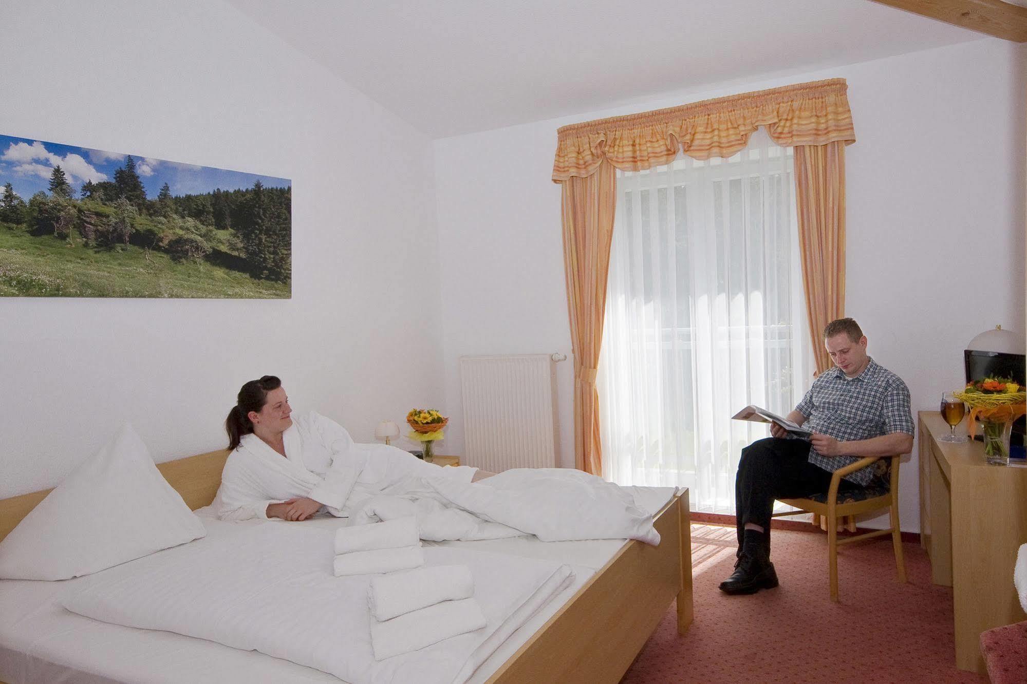 Hotel Haus Oberland Masserberg Kültér fotó