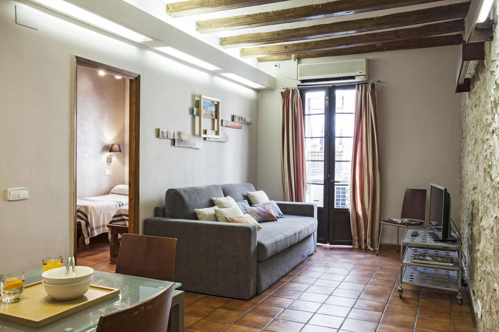 Ainb Las Ramblas-Guardia Apartments Barcelona Kültér fotó