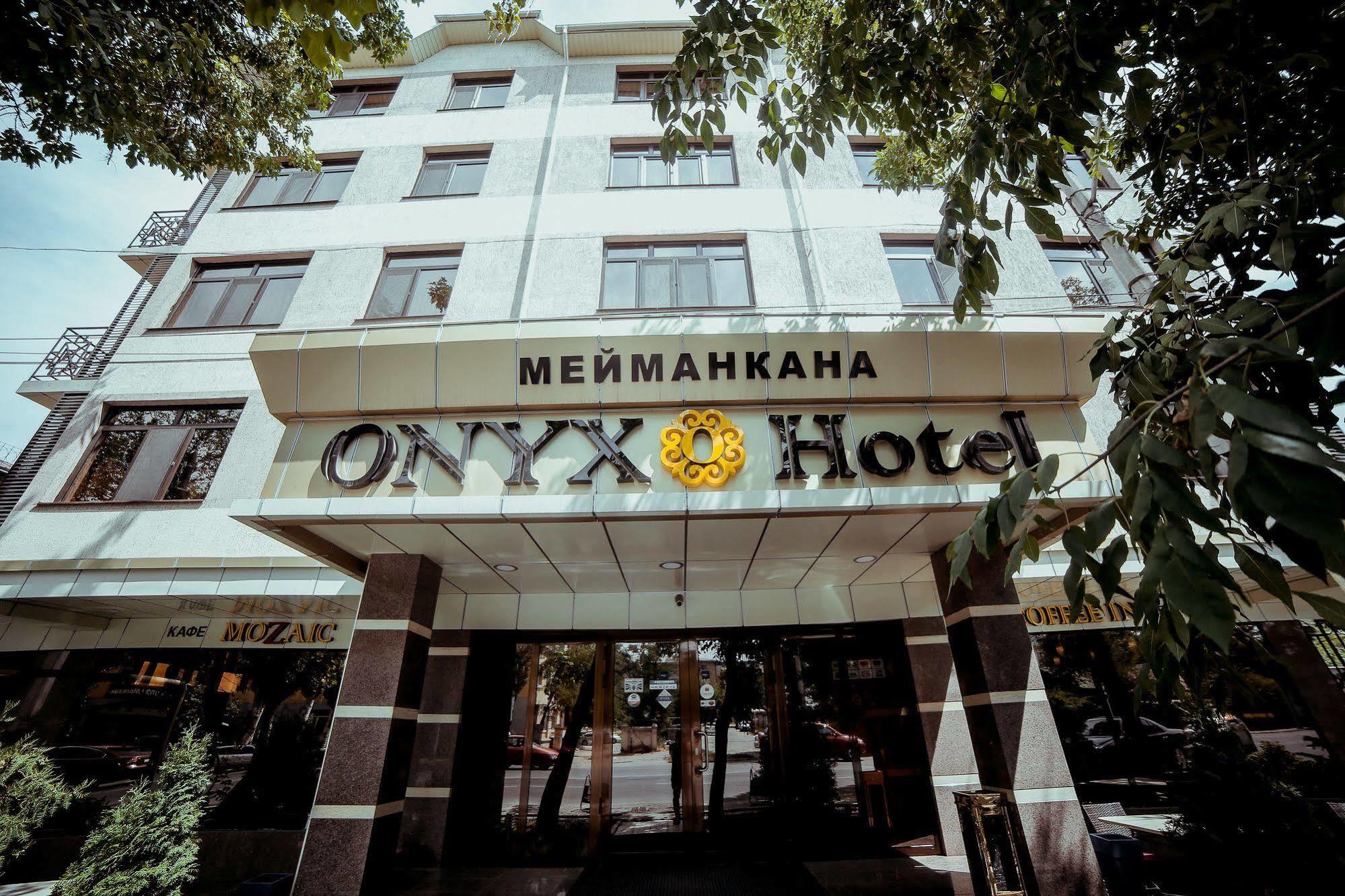 Onyx Hotel Biskek Kültér fotó
