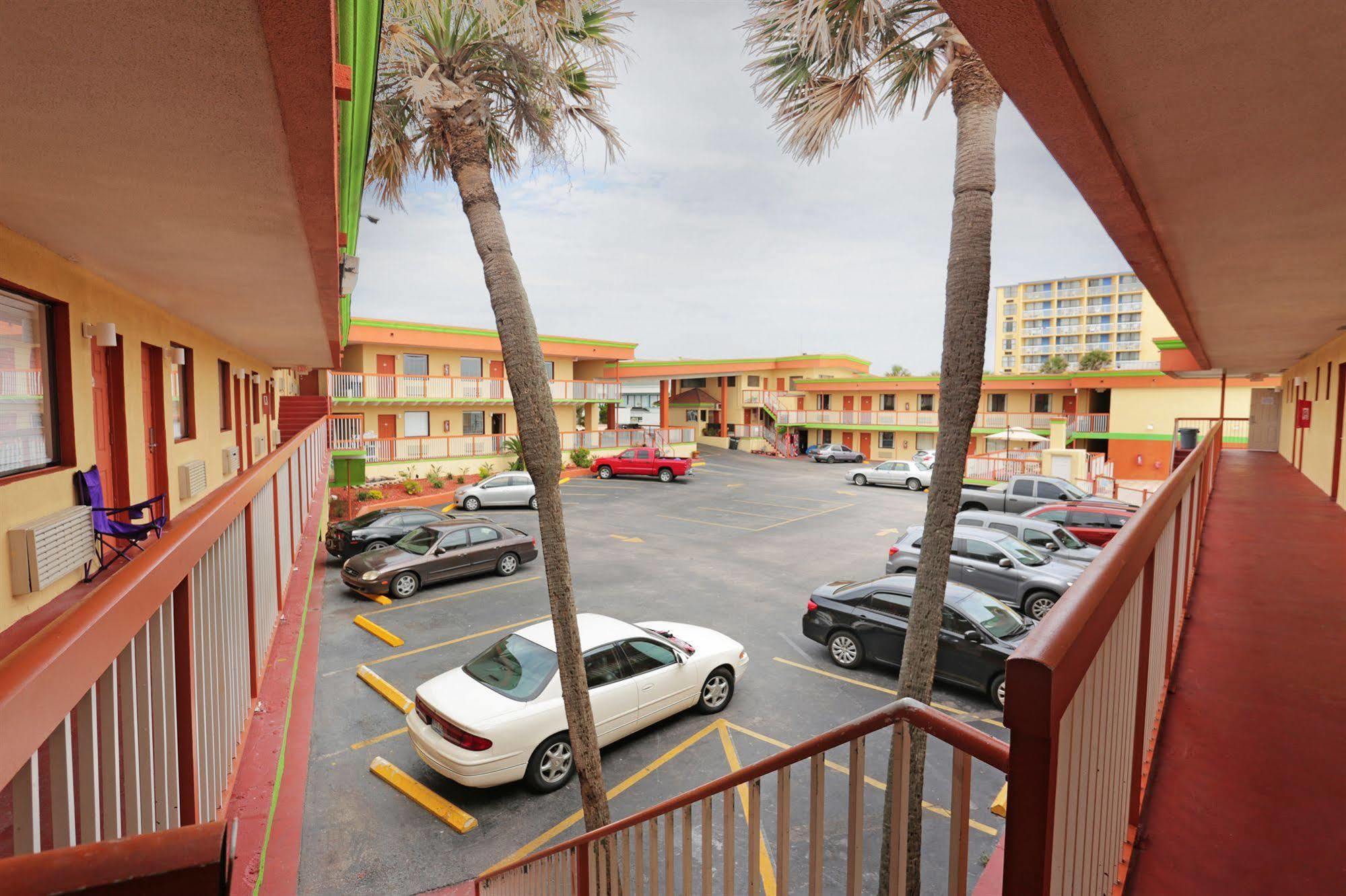 Super 8 Oceanfront Hotel Daytona Beach Kültér fotó