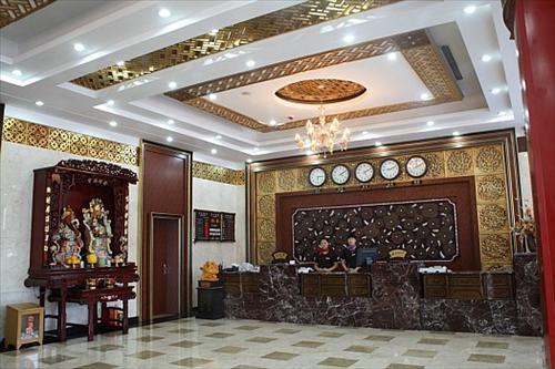 Qingdao Qiulin Hotel Beltér fotó
