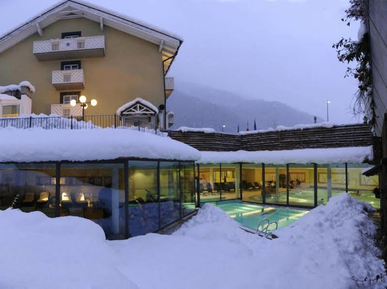 Alpholiday Dolomiti Wellness & Family Hotel Dimaro Kültér fotó