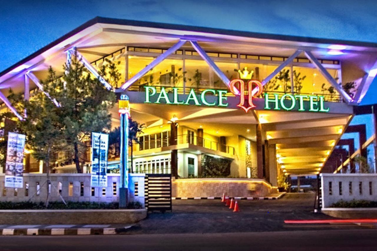 Palace Hotel Puncak Kültér fotó