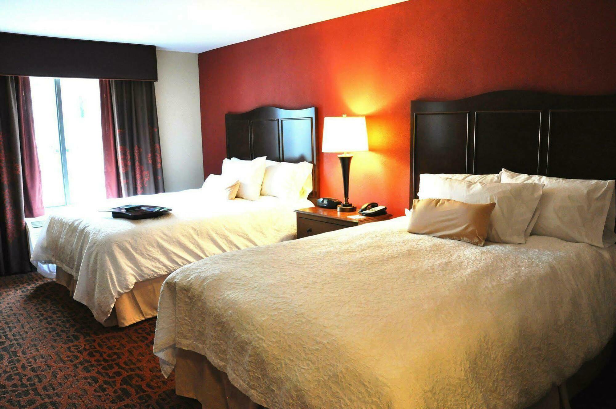 Hampton Inn & Suites Cincinnati / Uptown - University Area Szoba fotó