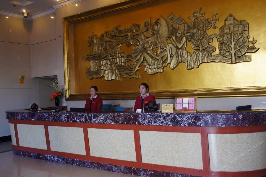 Yun Liang Golden Spring Hotel Kunming Kültér fotó
