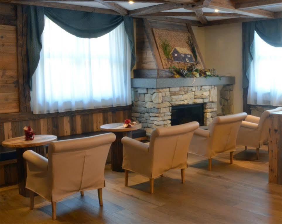Alpholiday Dolomiti Wellness & Family Hotel Dimaro Kültér fotó